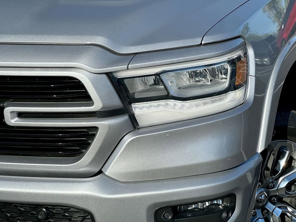 2019 RAM 1500 Laramie Crew Cab 4x4 5'7" Box