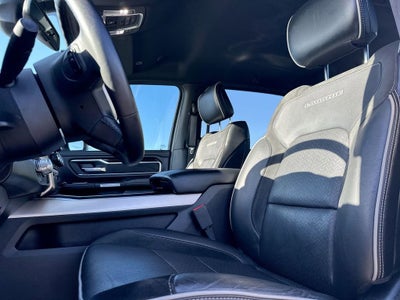 2019 RAM 1500 Laramie Crew Cab 4x4 5'7" Box