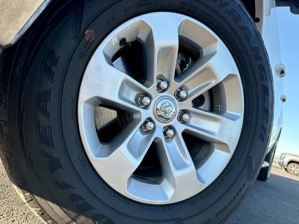2024 RAM 1500 Laramie Crew Cab 4x4 5'7" Box