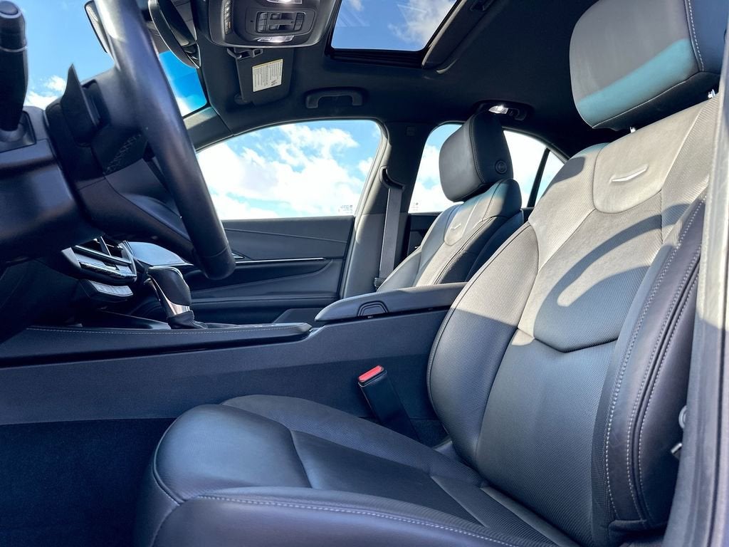 2023 Cadillac CT4 Premium Luxury