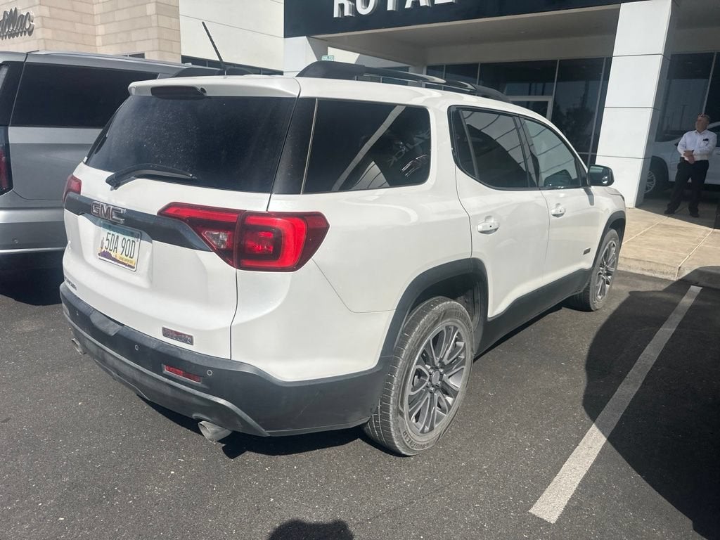 2019 GMC Acadia SLT
