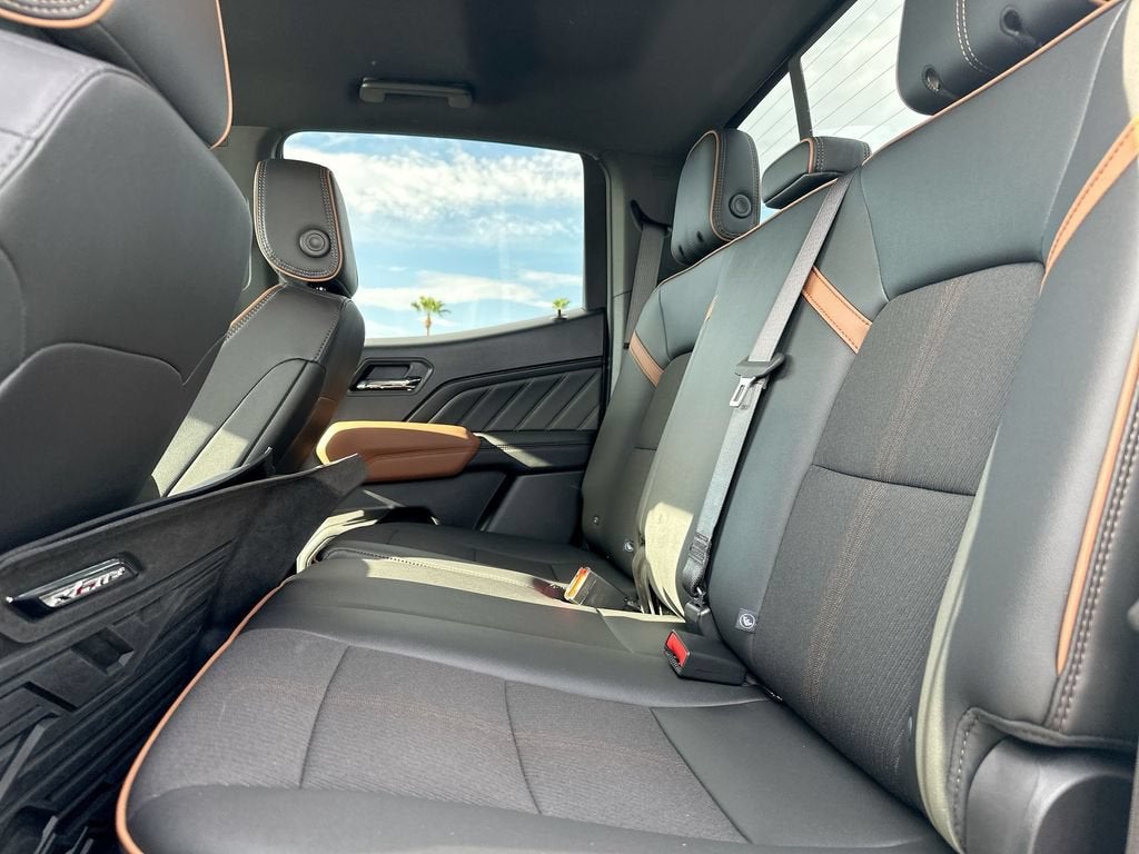 2025 GMC Canyon AT4