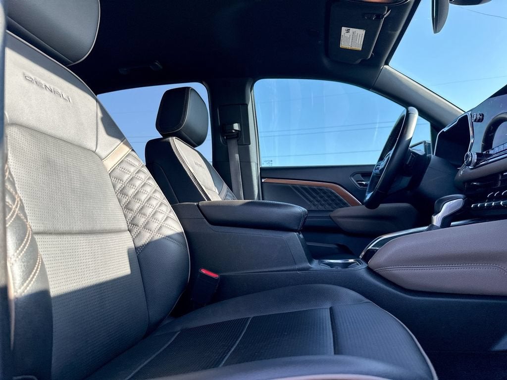 2023 GMC Canyon Denali