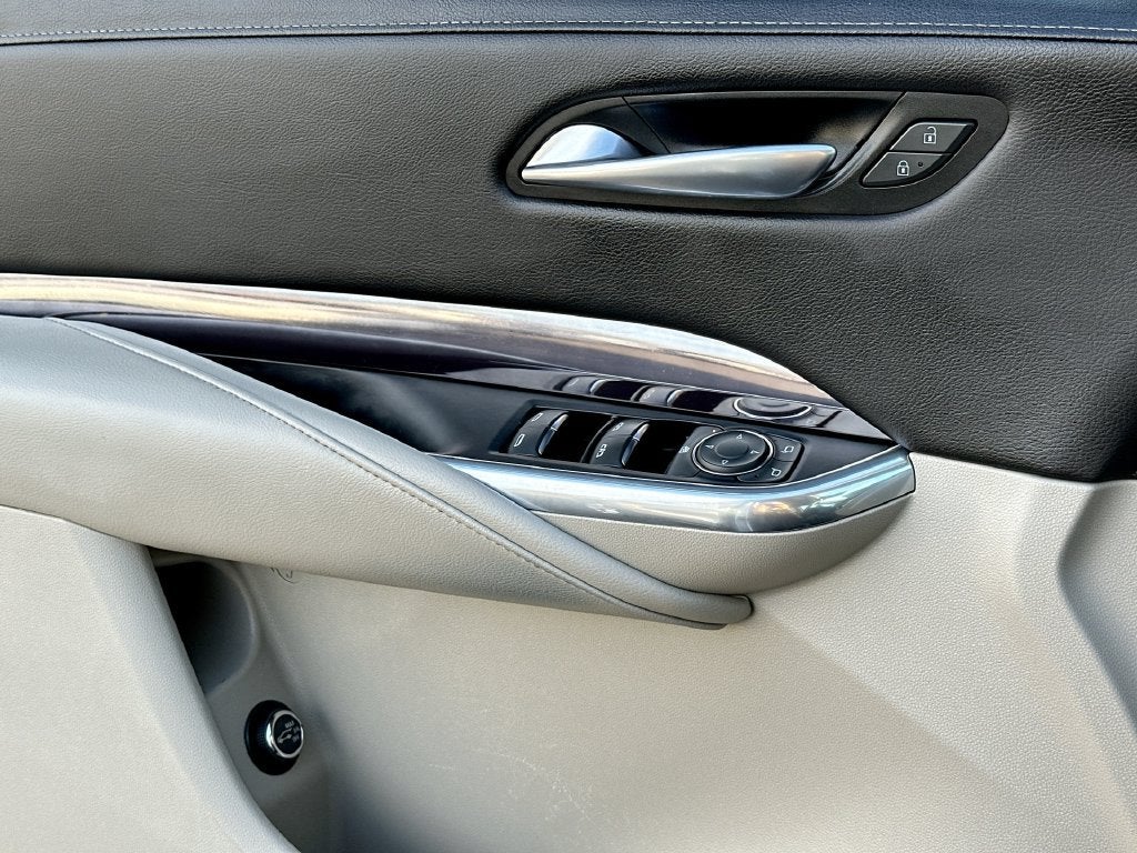 2022 Cadillac XT4 FWD Luxury
