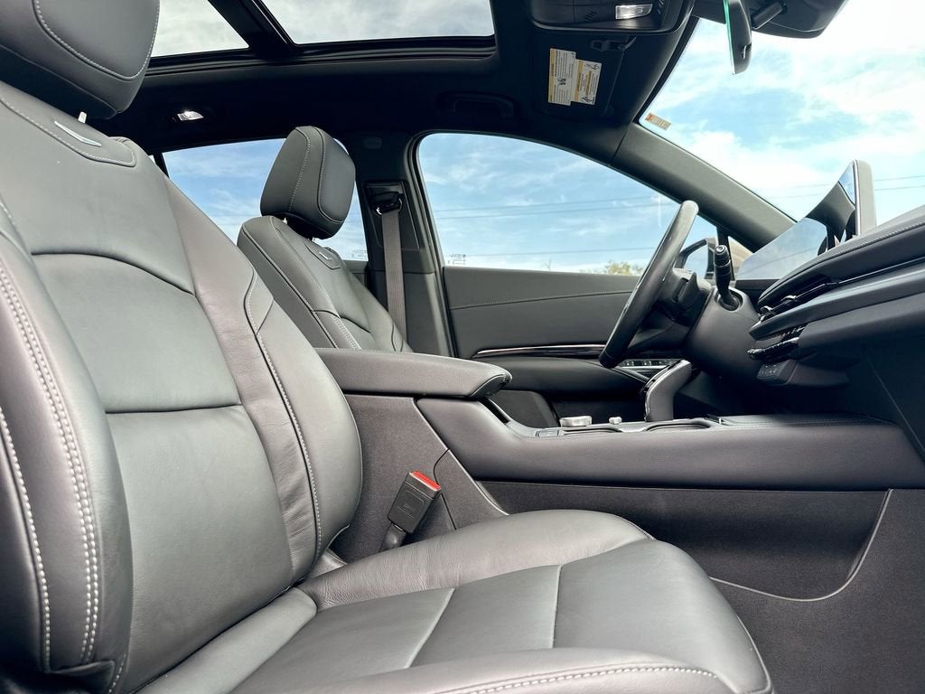 2024 Cadillac XT4 Luxury