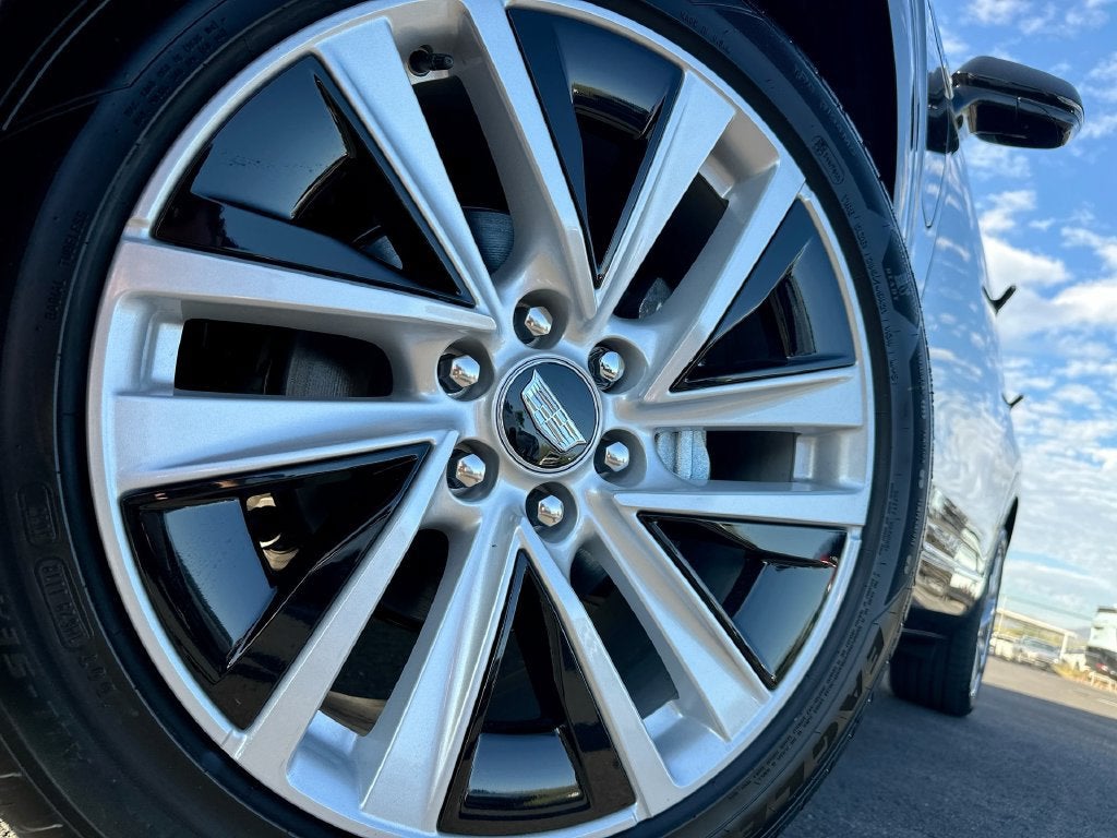 2027 Cadillac VISTIQ Luxury