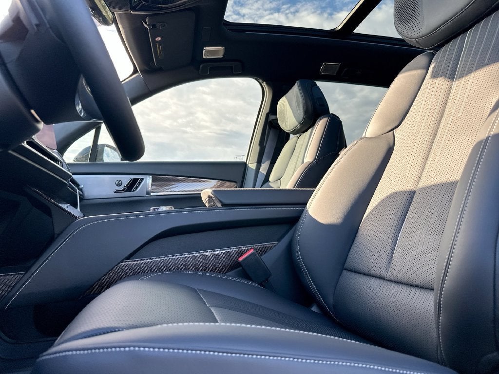 2027 Cadillac VISTIQ Luxury