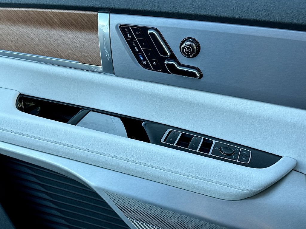2027 Cadillac VISTIQ Luxury