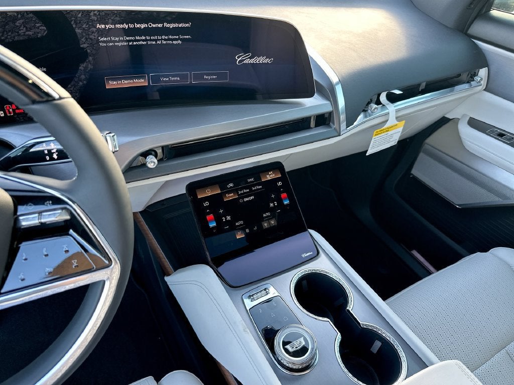 2027 Cadillac VISTIQ Luxury