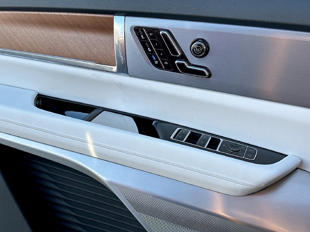 2027 Cadillac VISTIQ Luxury