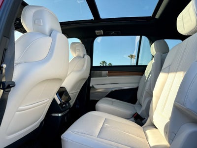 2027 Cadillac VISTIQ Luxury