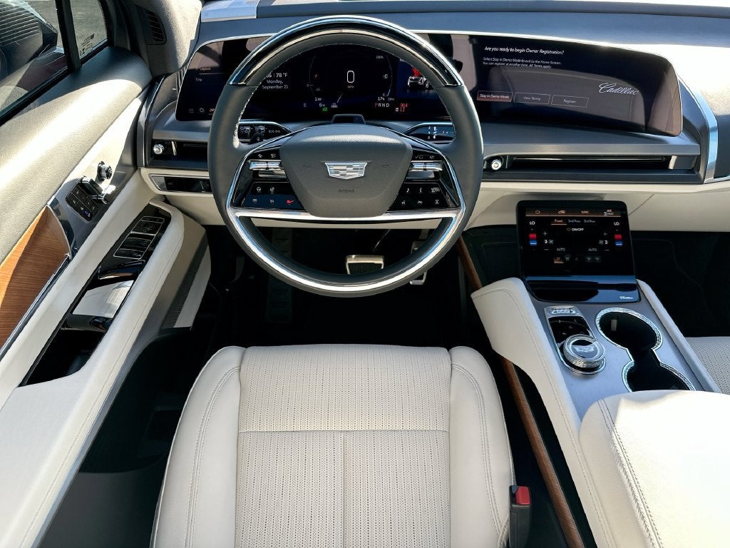 2027 Cadillac VISTIQ Luxury