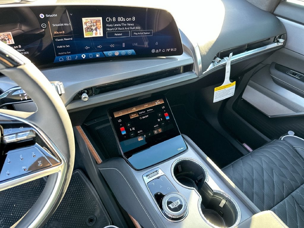 2027 Cadillac VISTIQ Premium Luxury
