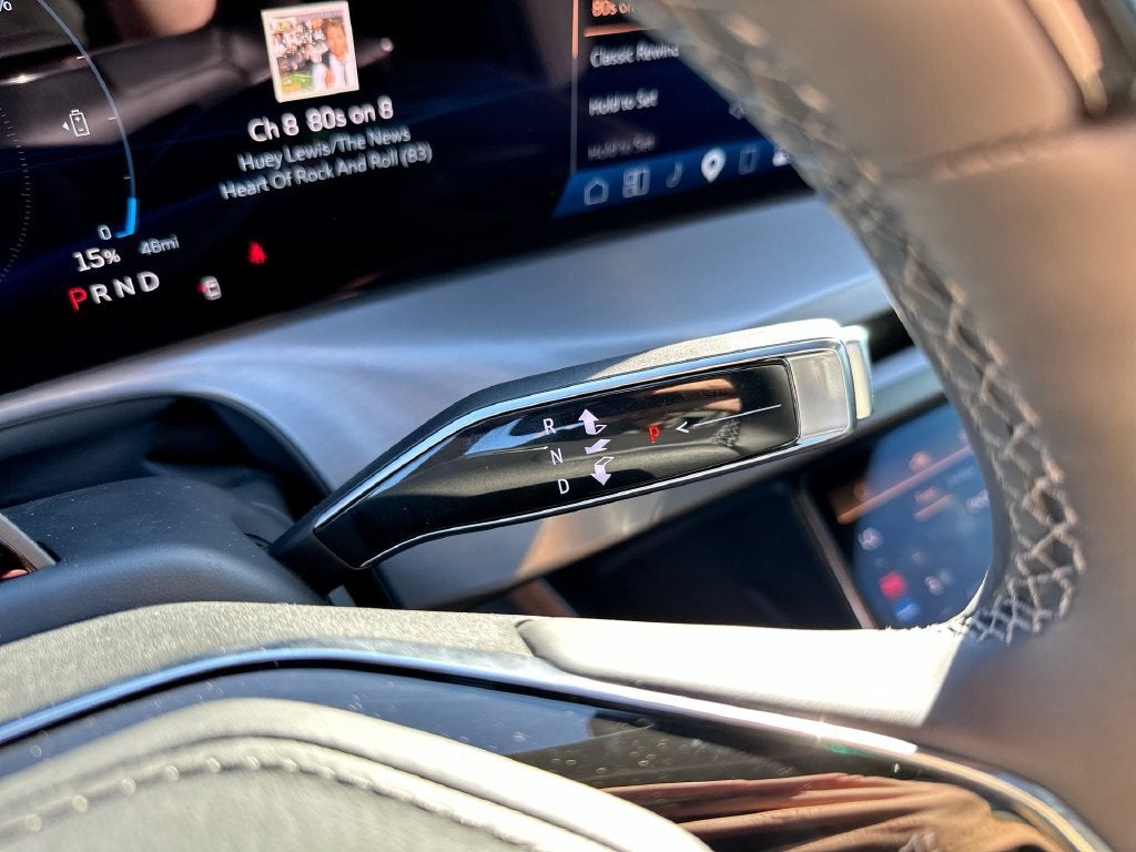 2027 Cadillac VISTIQ Premium Luxury