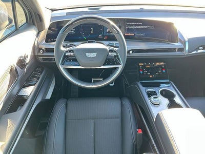 2026 Cadillac VISTIQ Sport