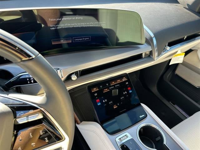 2026 Cadillac VISTIQ Sport