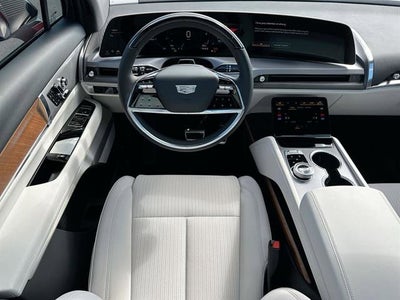 2026 Cadillac VISTIQ Sport