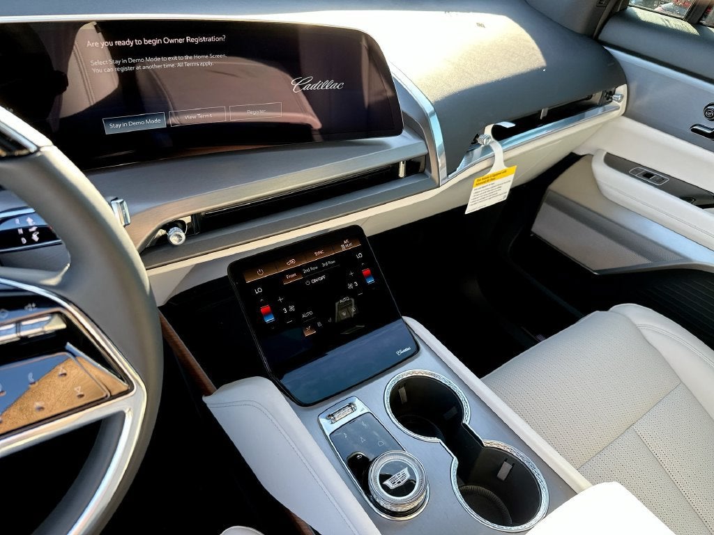 2027 Cadillac VISTIQ Sport