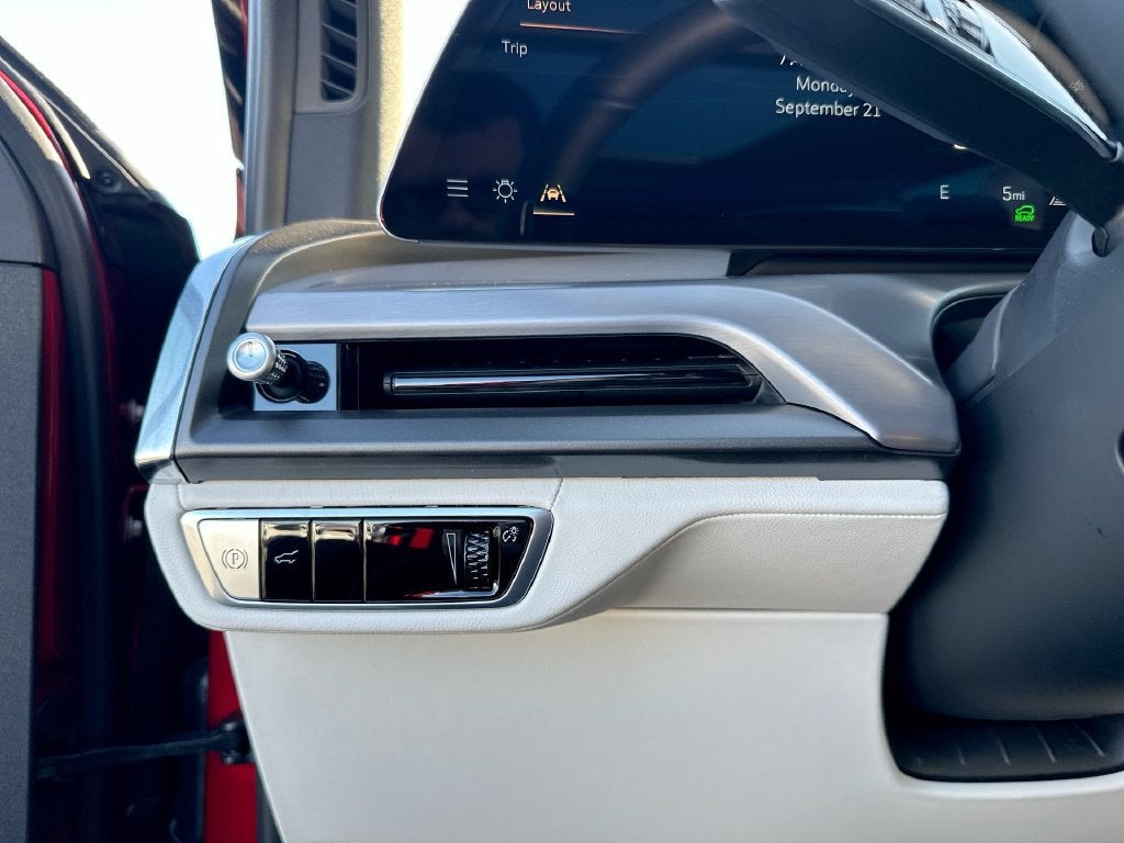 2027 Cadillac VISTIQ Sport