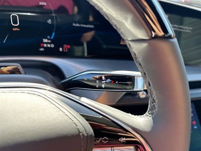 2026 Cadillac VISTIQ Platinum