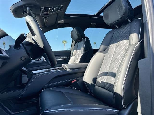 2026 Cadillac VISTIQ Platinum