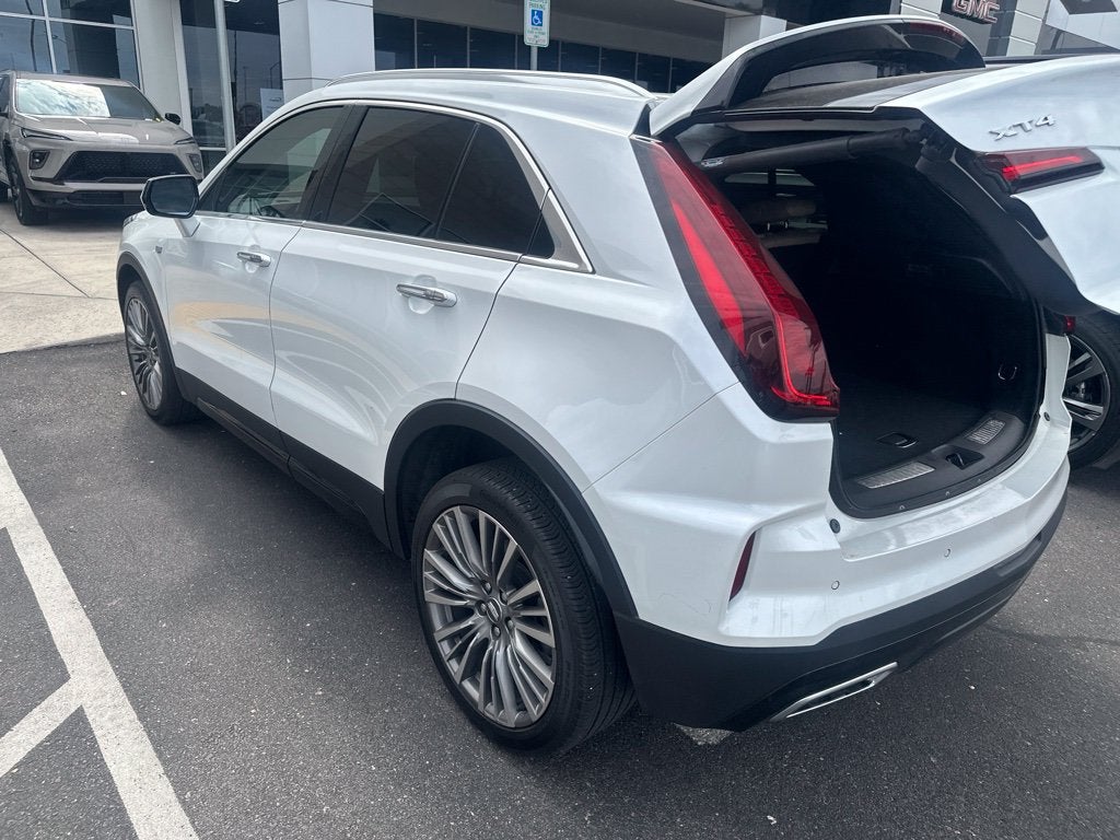 2024 Cadillac XT4 Premium Luxury