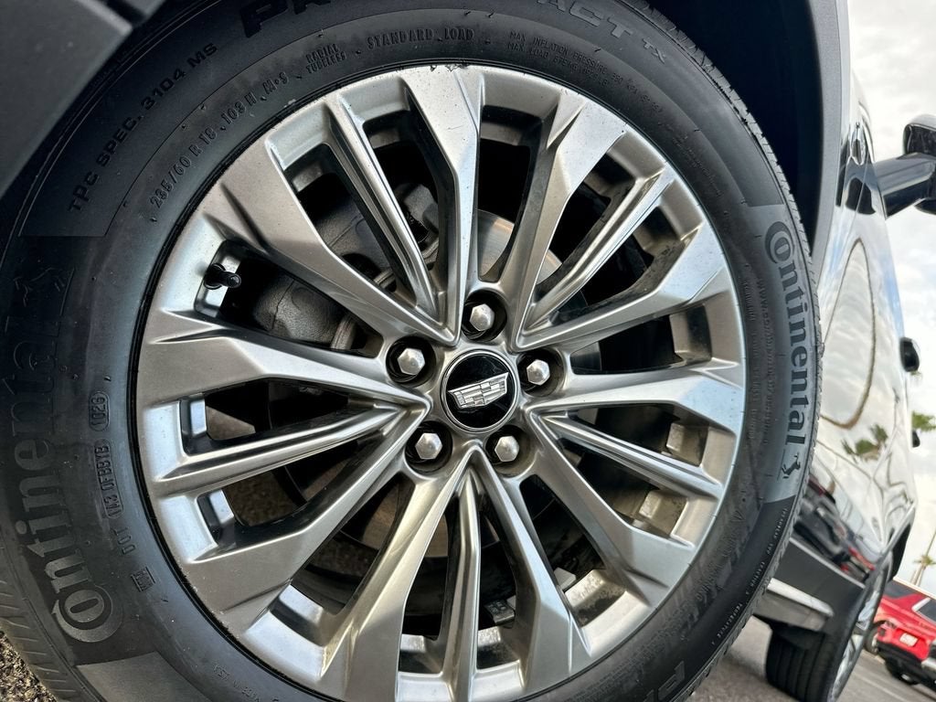 2025 Cadillac XT4 Premium Luxury