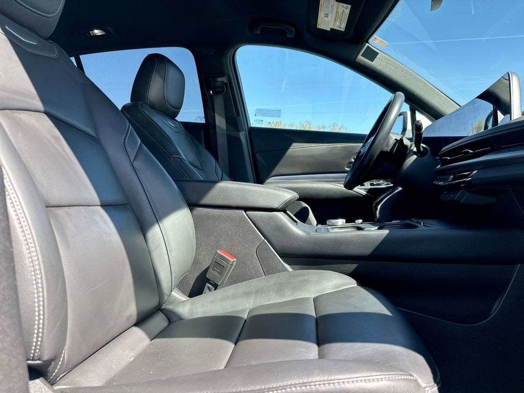 2024 Cadillac XT4 Premium Luxury