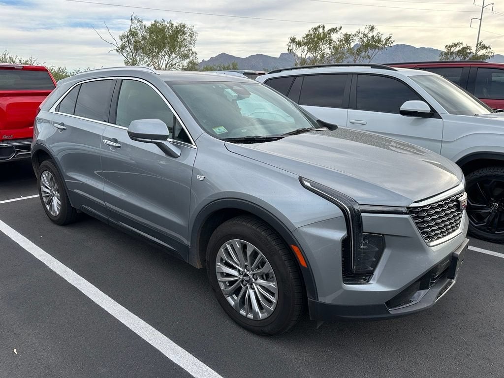 2024 Cadillac XT4 Premium Luxury