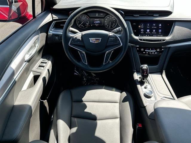 2025 Cadillac XT5 Luxury