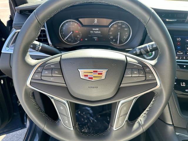 2025 Cadillac XT5 Luxury