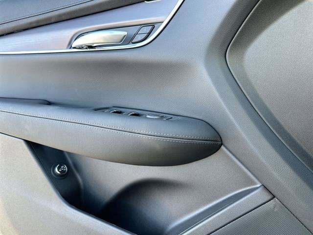 2025 Cadillac XT5 Luxury