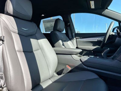 2025 Cadillac XT5 Luxury