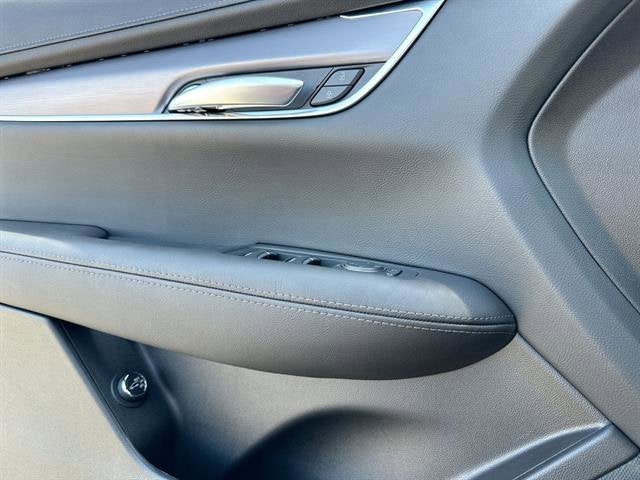 2025 Cadillac XT5 Luxury