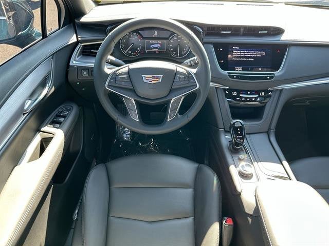 2025 Cadillac XT5 Luxury