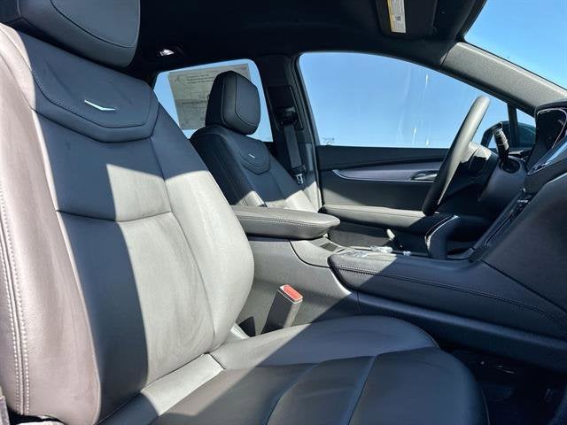 2025 Cadillac XT5 Luxury