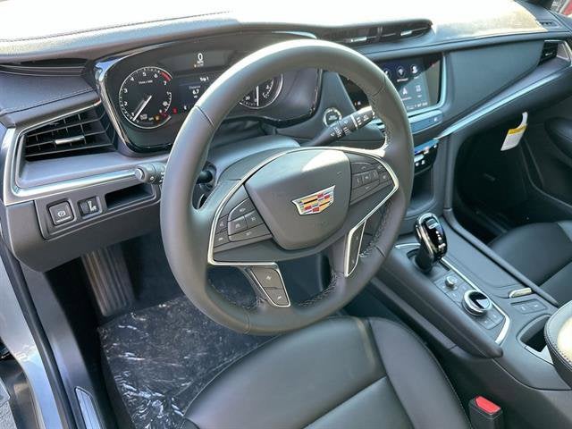 2025 Cadillac XT5 Luxury