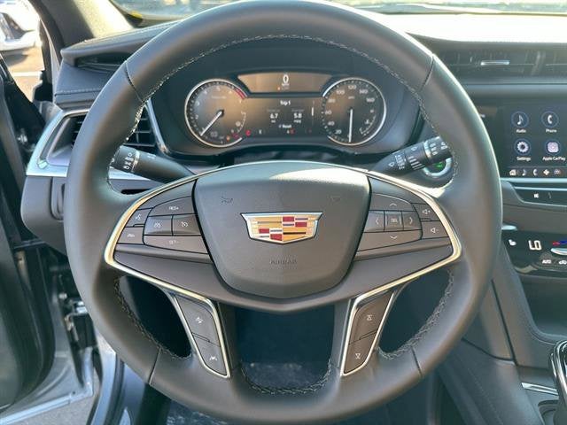 2025 Cadillac XT5 Luxury