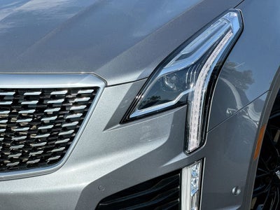 2022 Cadillac XT5 Premium Luxury