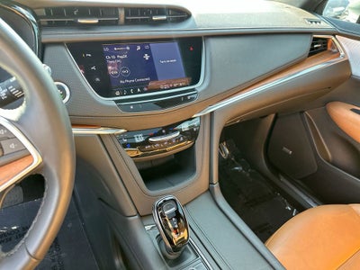 2022 Cadillac XT5 Premium Luxury