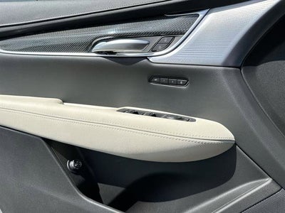 2025 Cadillac XT5 Sport