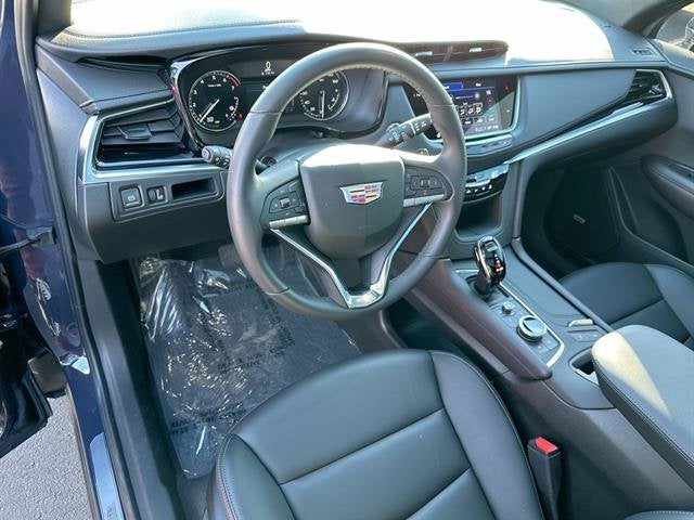 2025 Cadillac XT6 Luxury