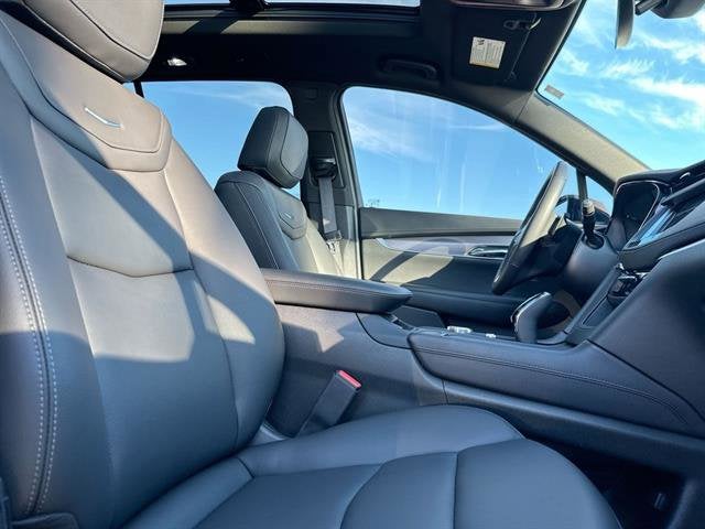 2025 Cadillac XT6 Luxury