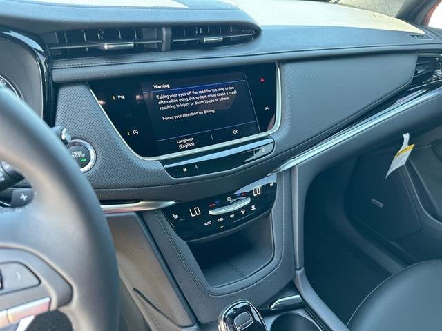 2025 Cadillac XT6 Luxury