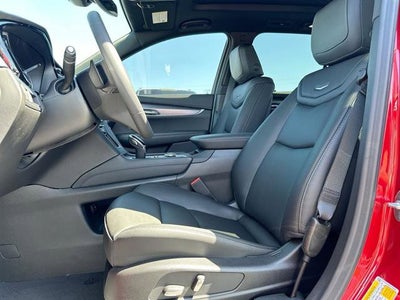 2025 Cadillac XT6 Luxury