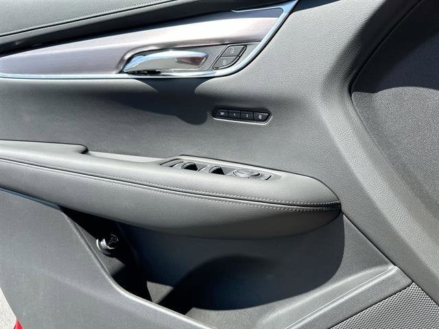 2025 Cadillac XT6 Luxury