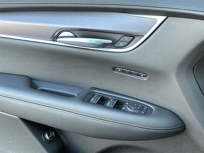 2025 Cadillac XT6 Luxury