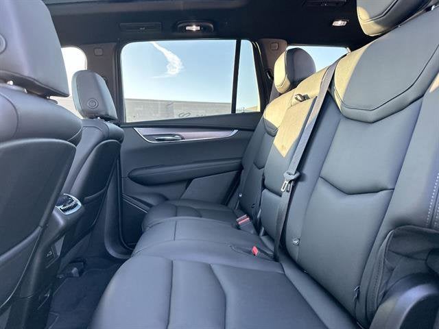 2025 Cadillac XT6 Luxury