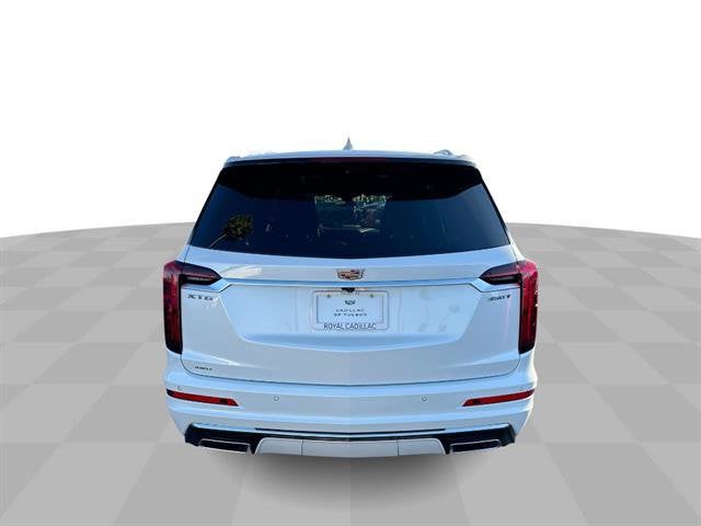 2025 Cadillac XT6 Luxury