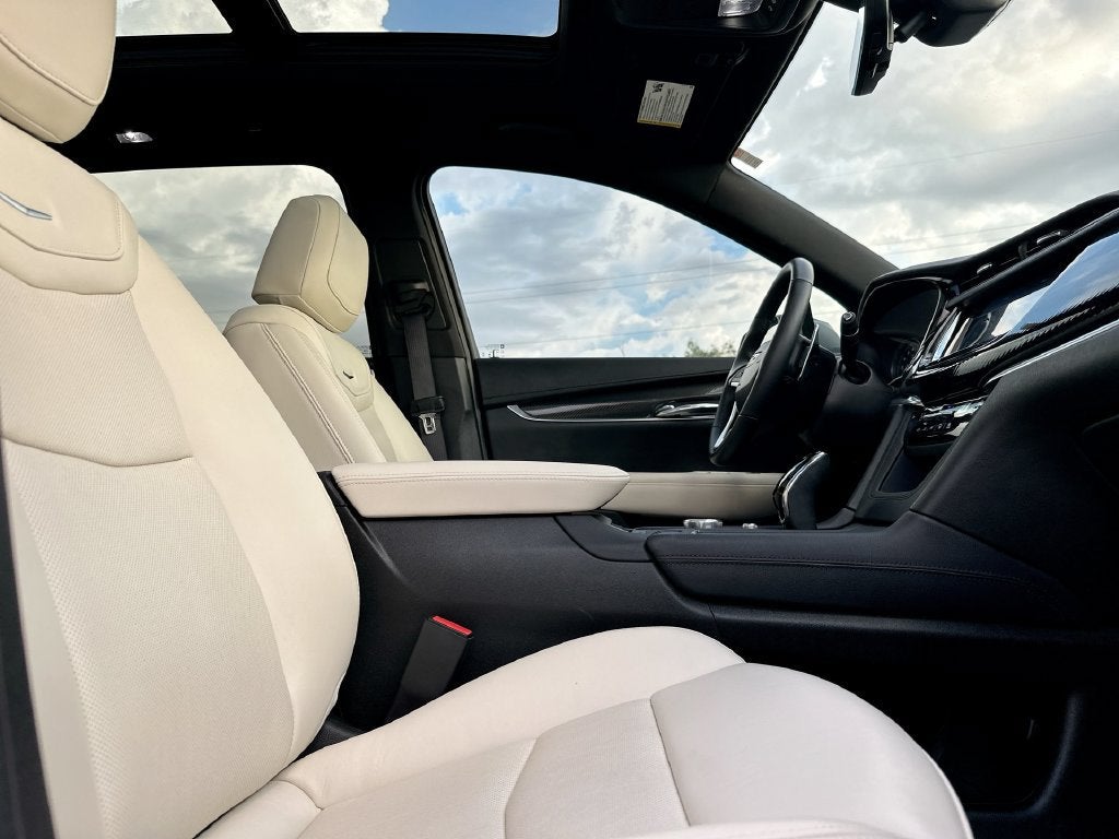 2025 Cadillac XT6 Sport